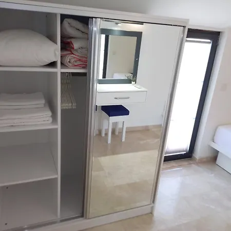 Stonehouse Aparts Dublex 3+1 Mit Meerblick Und Jakuzzi No:5 Apartmán *